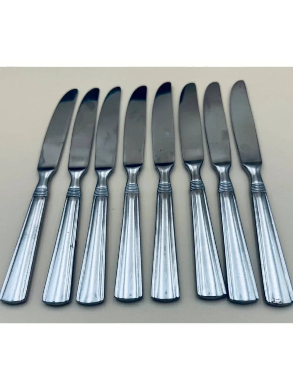 8 Pfaltzgraff KENILWORTH Table Knives 18/10 Stainless Steel Discontinued Knife